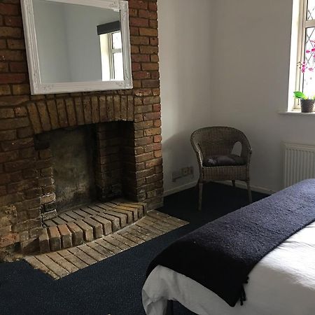 Lotus Lodge Westcliff-on-Sea Esterno foto