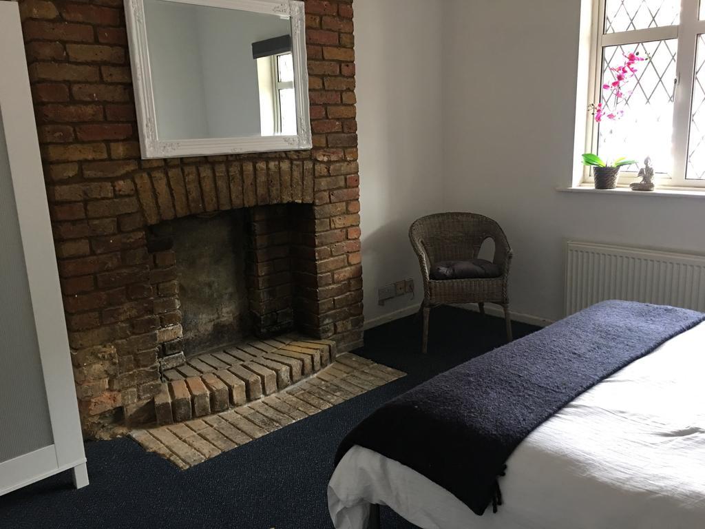 Lotus Lodge Westcliff-on-Sea Esterno foto