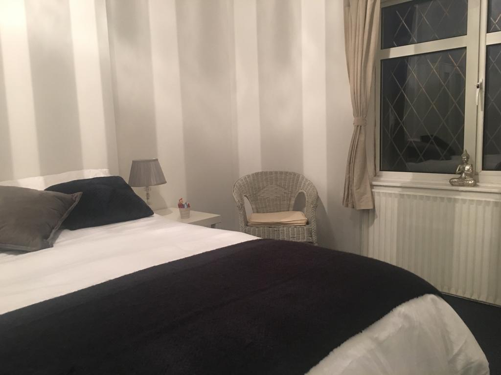 Lotus Lodge Westcliff-on-Sea Esterno foto