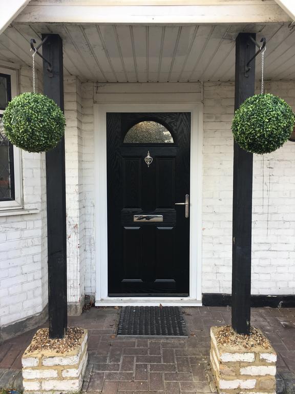Lotus Lodge Westcliff-on-Sea Esterno foto